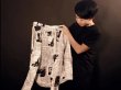 画像2: ＜ほぼ新品＞新聞がシャツに！「NEWSPAPER TO SHIRT」 (2)